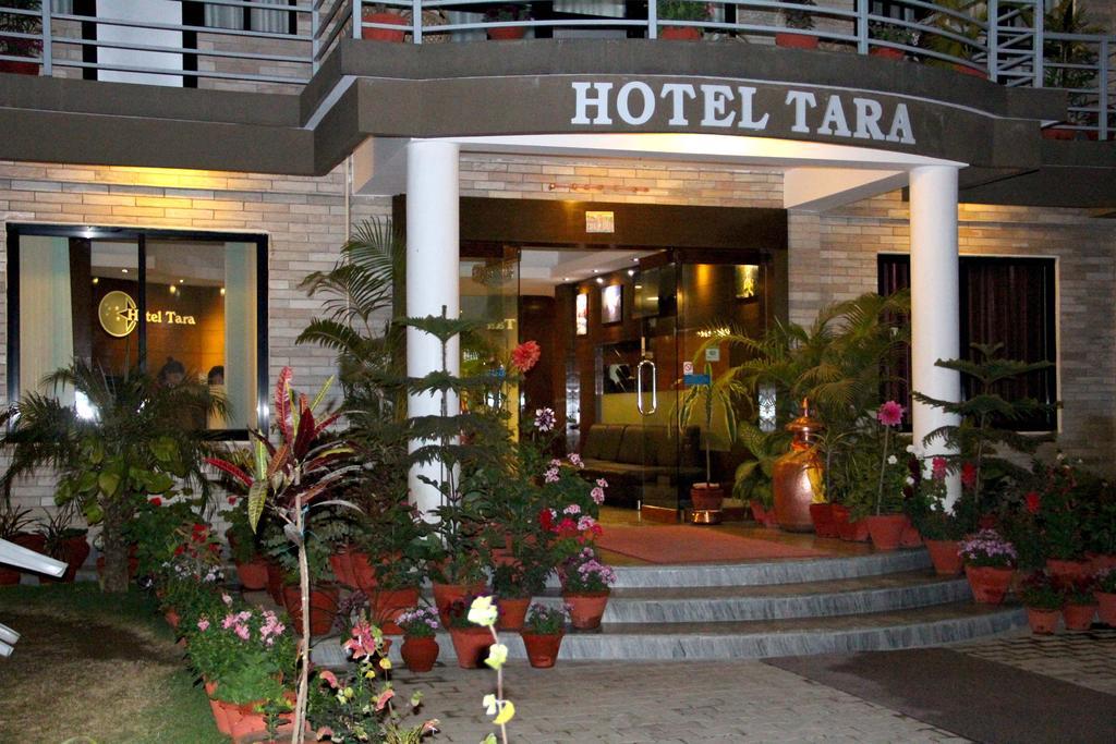 Hotel Tara Pokhara Buitenkant foto
