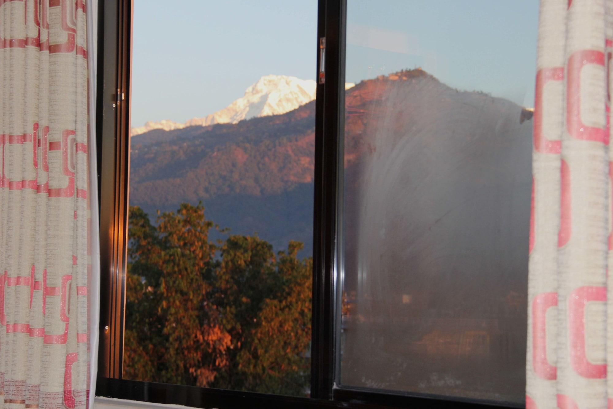 Hotel Tara Pokhara Buitenkant foto