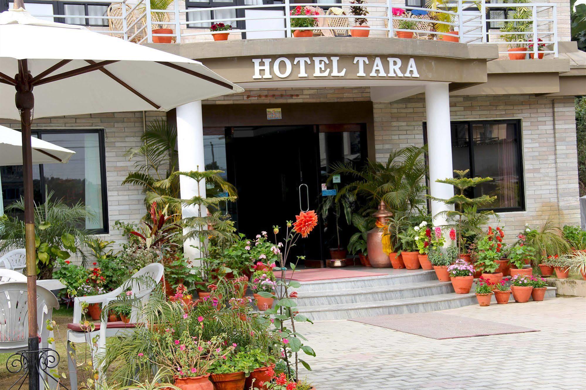Hotel Tara Pokhara Buitenkant foto